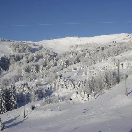 Besse-et-saint-anastaise-super Besse, 1 Piece, 4 Personnes - Fr-1-395-47 Apartment *